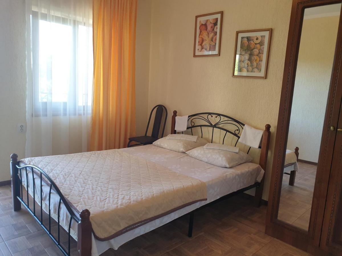 Guest House Lykhny Gagra Kültér fotó